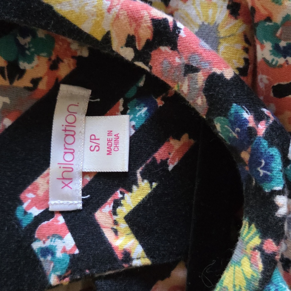 Multicolor Patterned Dress - Picture 6 of 7